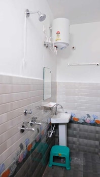 ayu hotels