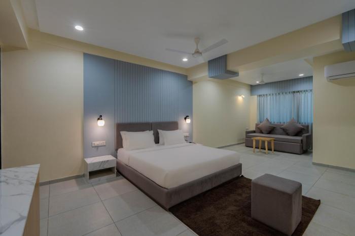 hotel monville alkapuri