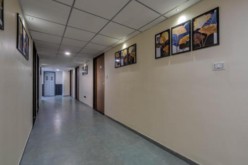 hotel monville alkapuri