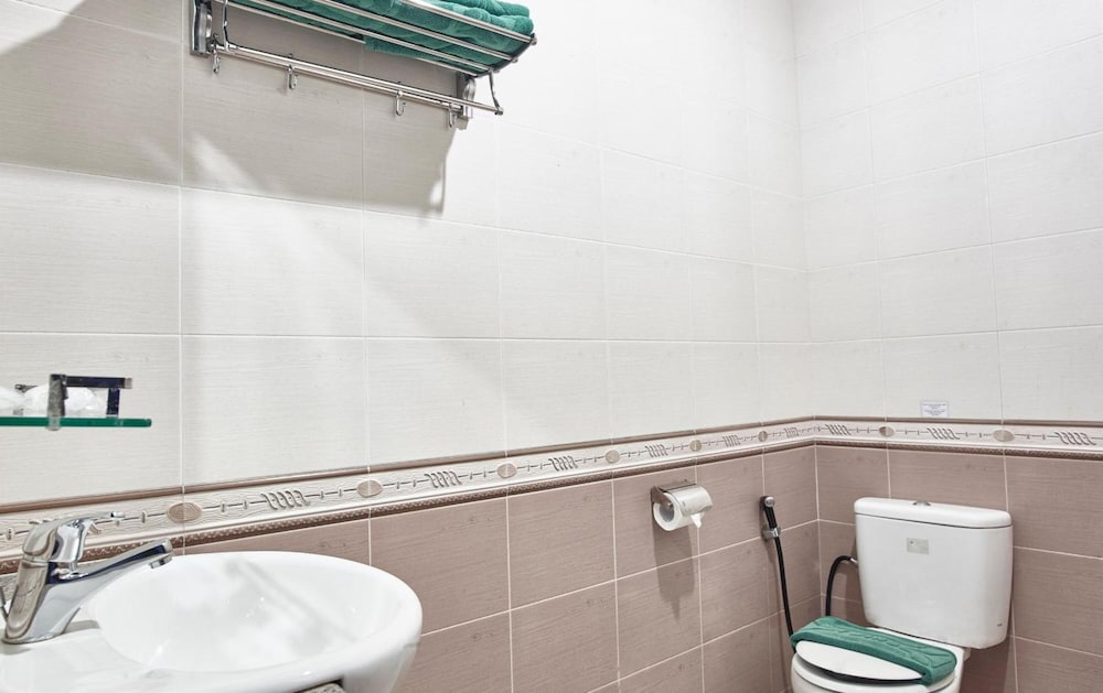 twins hotel manggadua