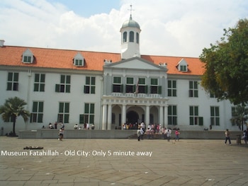 twins hotel manggadua