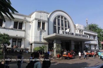 twins hotel manggadua