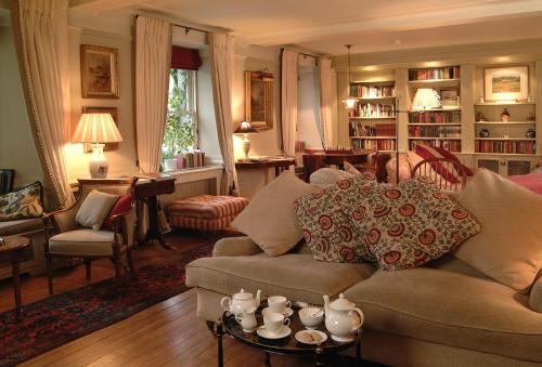 the royal hotel