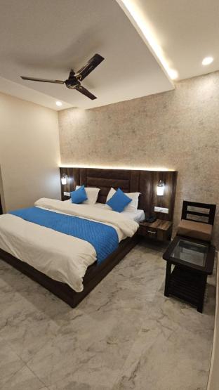 hotel cherry blossom
