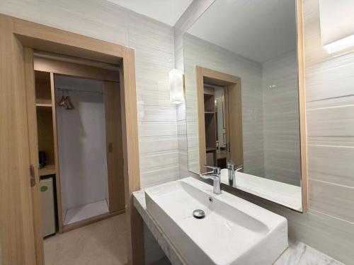 palette luxe jomtien beach pattaya