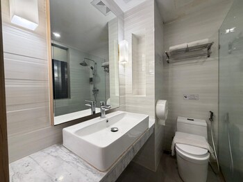 palette luxe jomtien beach pattaya