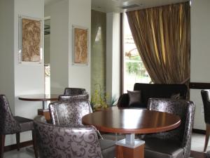 hotel prigipikon suites and sofites