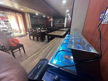 Hotel New Pandey Inn,,3 star