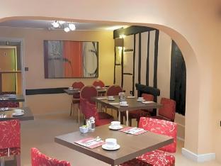 the tudor hotel