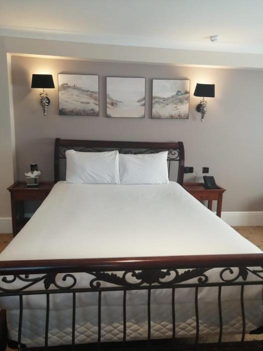 the tudor hotel