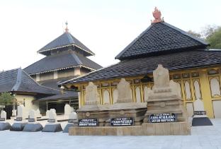 Jepara Beach Hotel,Jepara>>Central Java,3 star