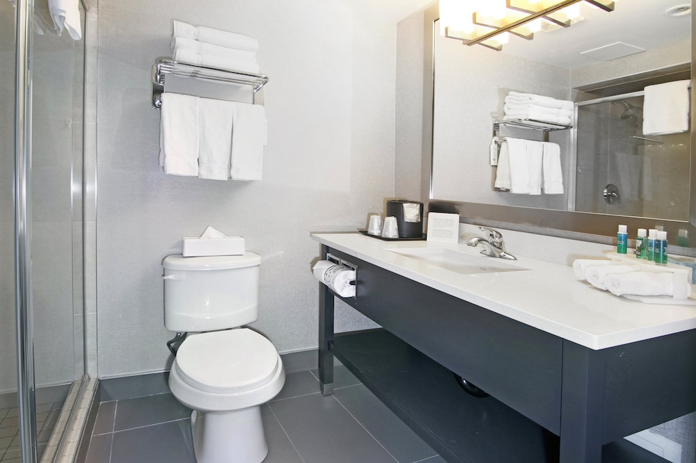 holiday inn express hotel and suites calgary by ihg