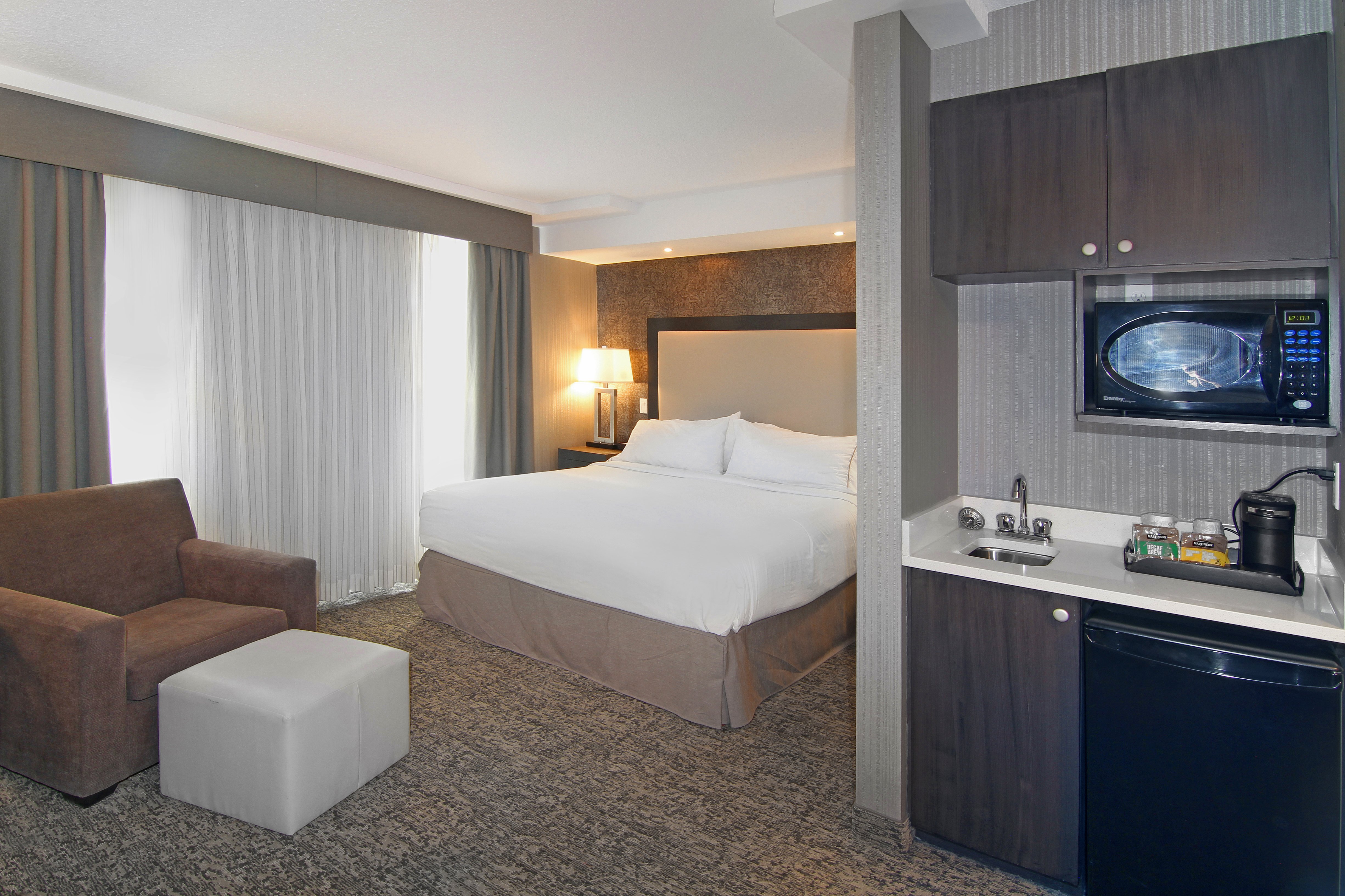 holiday inn express hotel and suites calgary by ihg