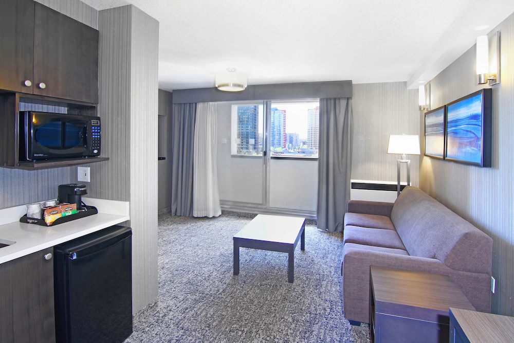 holiday inn express hotel and suites calgary by ihg