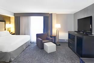 holiday inn express hotel and suites calgary by ihg