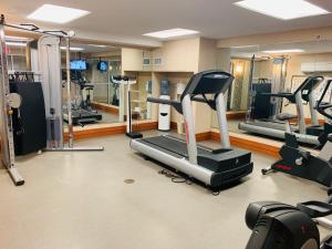 holiday inn express hotel and suites calgary by ihg
