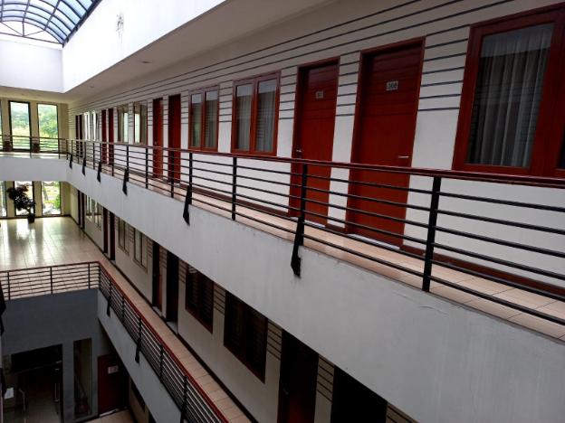 n hotel harmoni jakarta