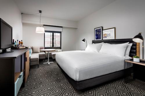 freepoint hotel cambridge tapestry collection by hilton