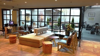 freepoint hotel cambridge tapestry collection by hilton