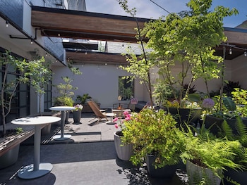 freepoint hotel cambridge tapestry collection by hilton