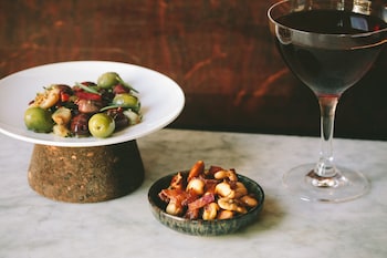 freepoint hotel cambridge tapestry collection by hilton