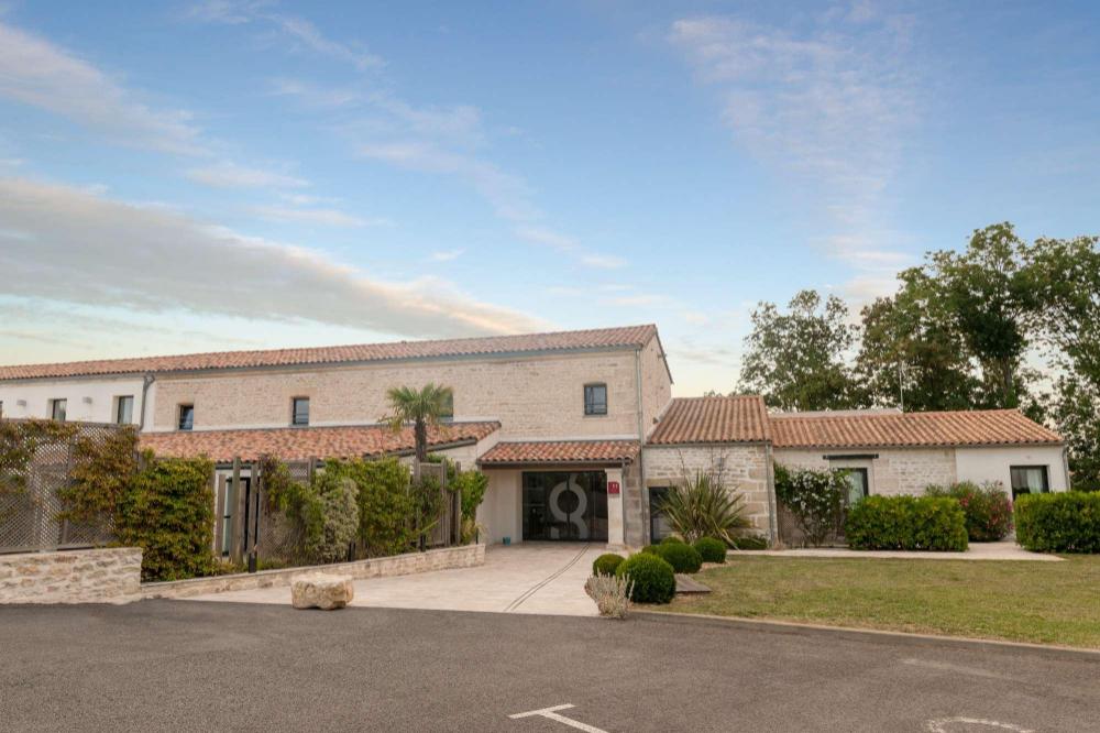 qualys hotel lagrange