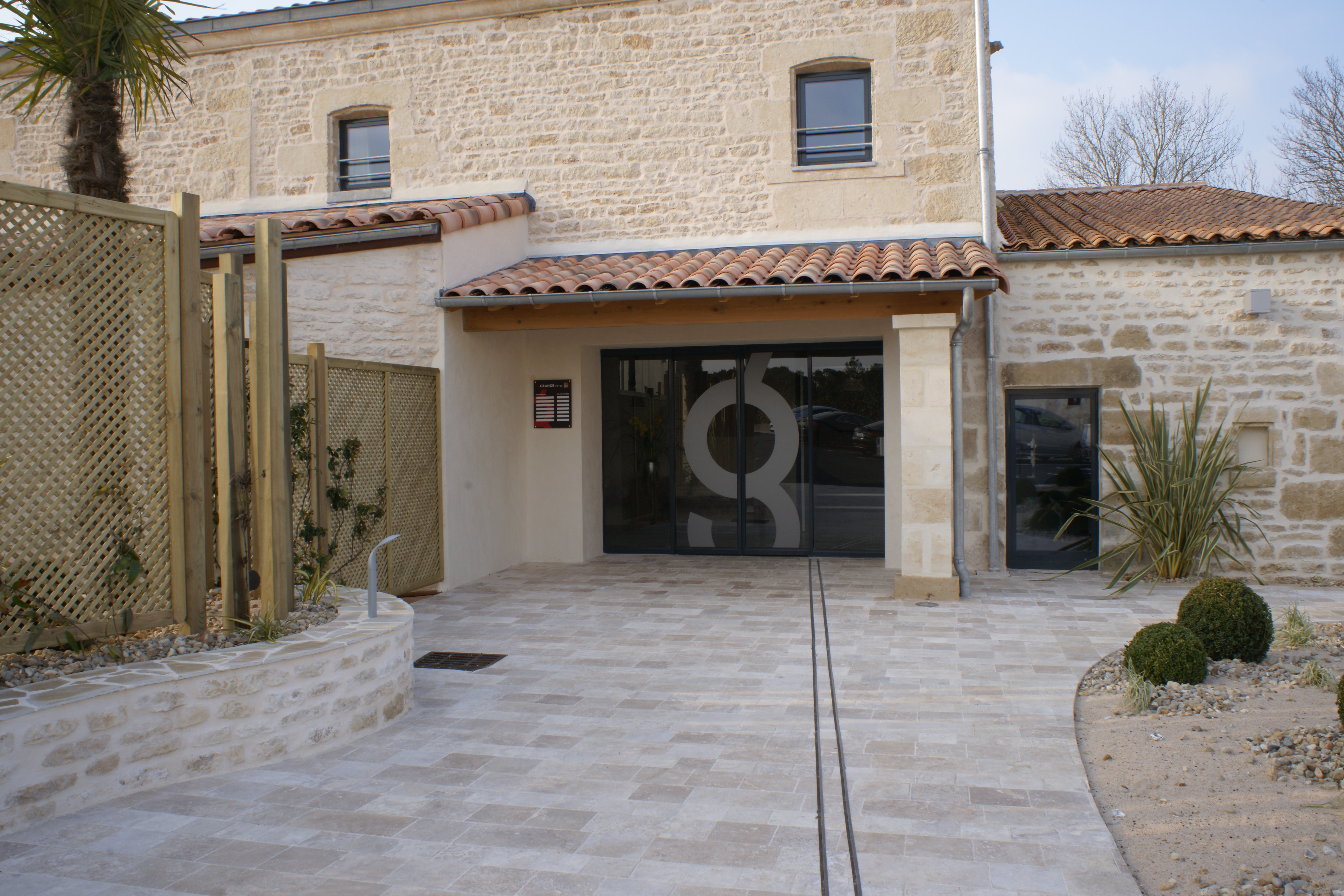 qualys hotel lagrange
