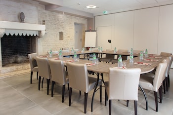 qualys hotel lagrange
