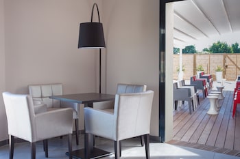 qualys hotel lagrange