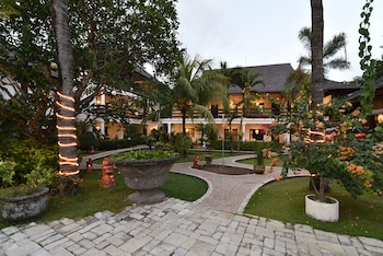 palm garden hotel