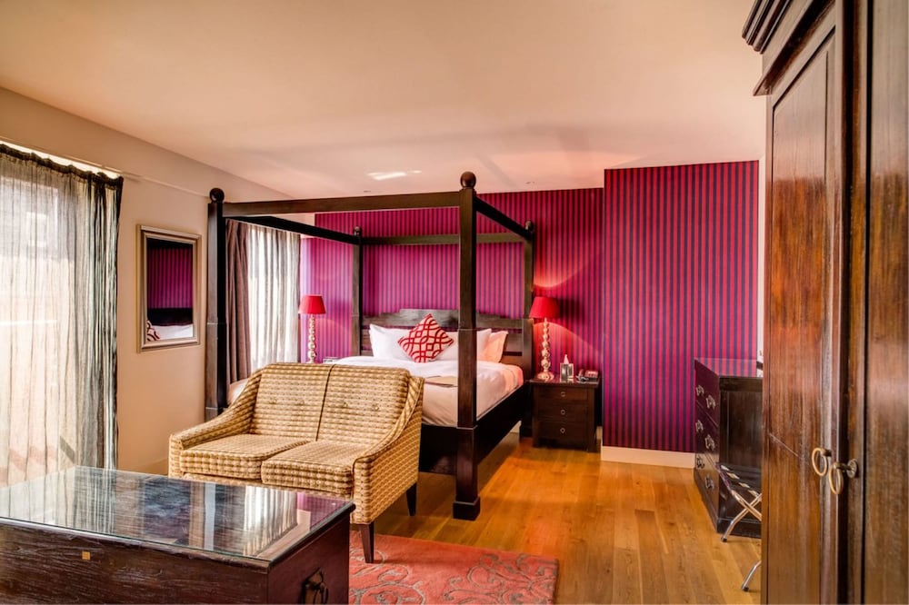 the varsity hotel and spa