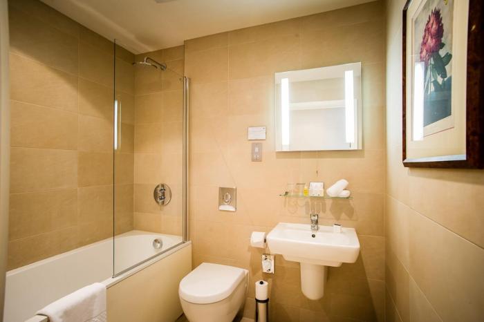 the varsity hotel and spa