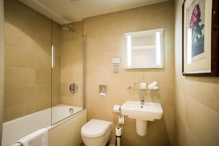 the varsity hotel and spa