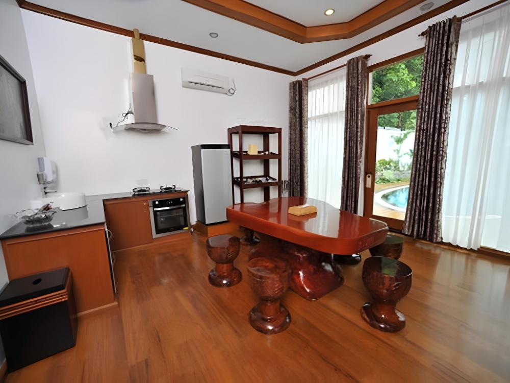 myitkyina plam spring resort hotel