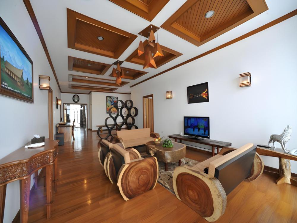 myitkyina plam spring resort hotel