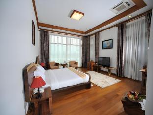 myitkyina plam spring resort hotel