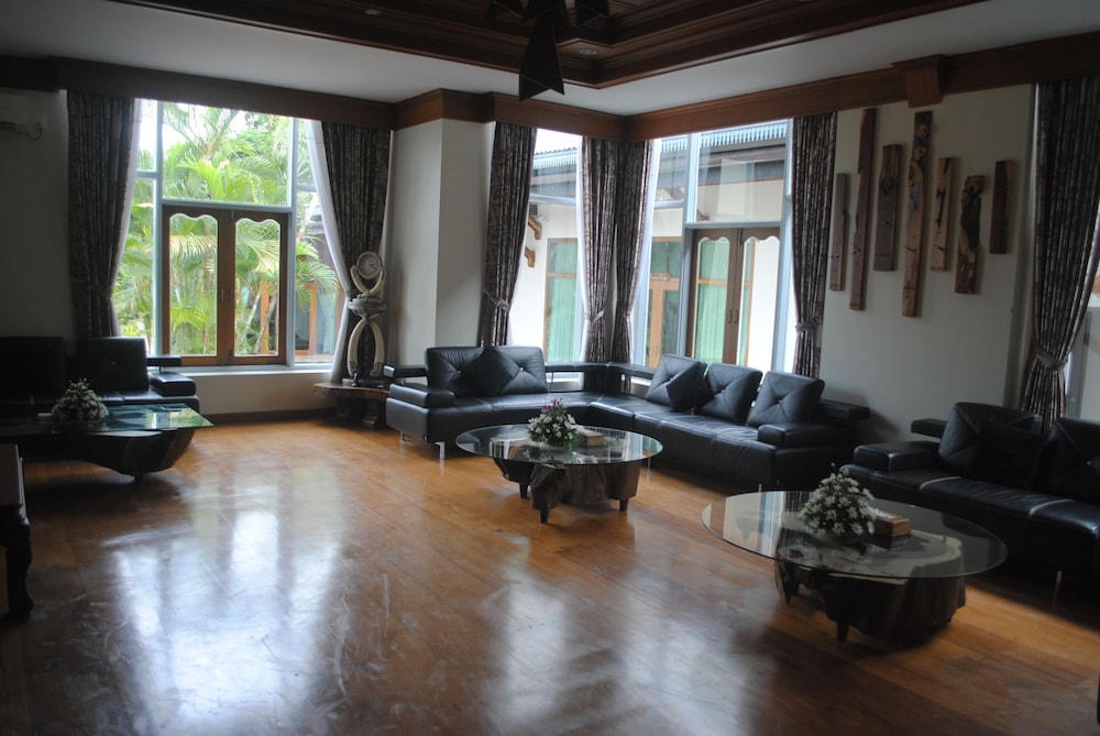 myitkyina plam spring resort hotel