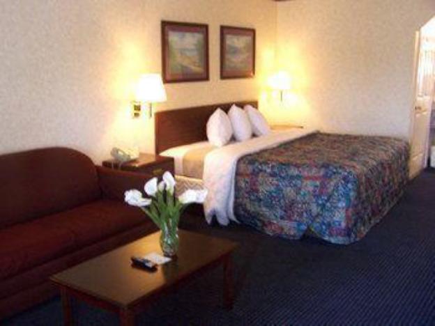 gun barrel executive inn