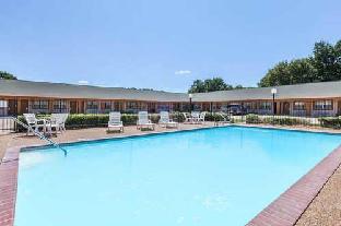 gun barrel executive inn