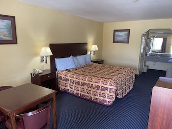 gun barrel executive inn