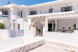 pavlos place