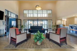 comfort inn camp verde i 17
