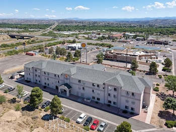 comfort inn camp verde i 17