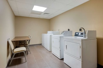 comfort inn camp verde i 17