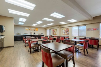 comfort inn camp verde i 17