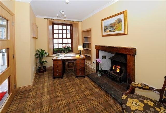 The Crown,Glasgow>>Callander,3 star