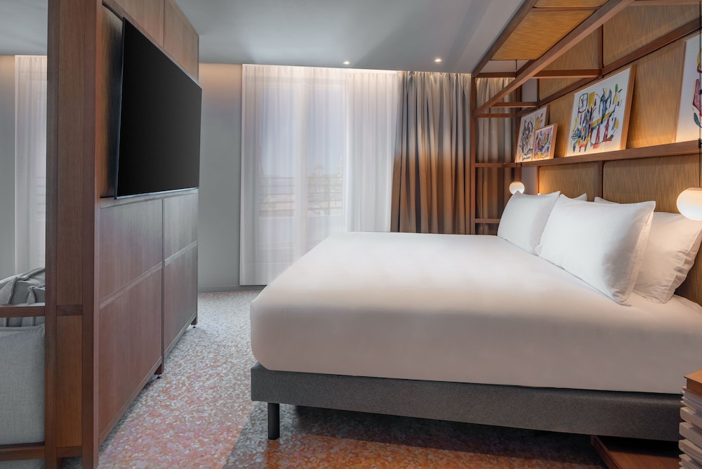 canopy by hilton cannes