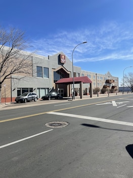 quality inn and conference center greeley downtown