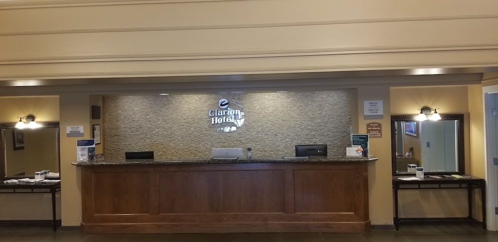 quality inn and conference center greeley downtown