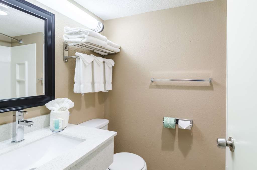 clarion hotel and aqua lagoon waterpark